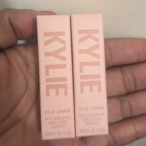 Kylie Cosmetics Matte Liquid Lipstick - Pink X2